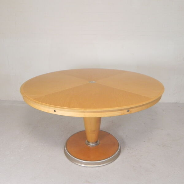 Table à manger Isa par Chi Wing Lo pour Giorgetti, 130 cm, années 1990