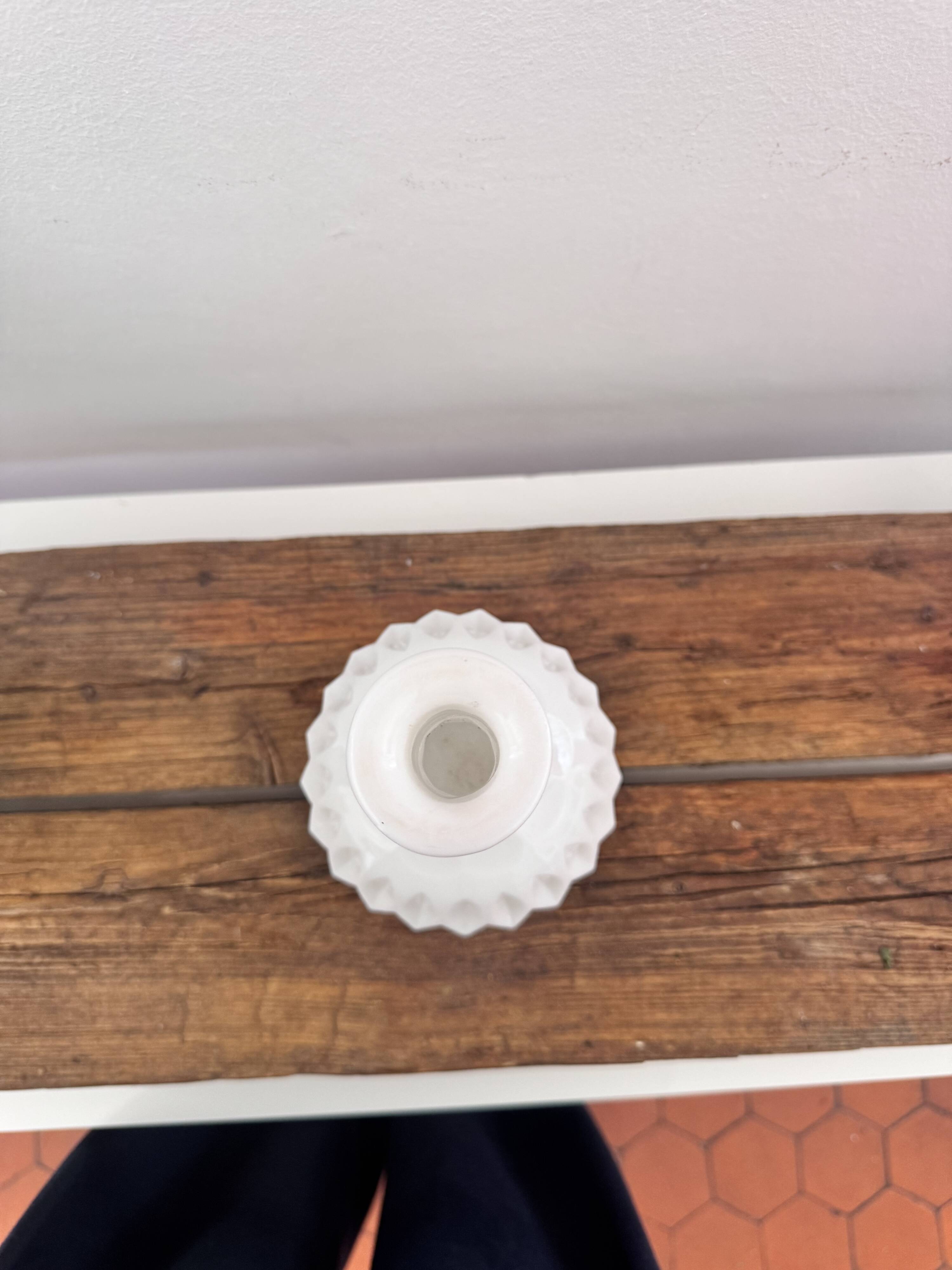 Vase blanc en opaline