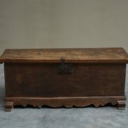 Oak and wrought iron mallet, early 18th century.