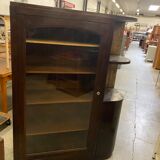 Quarter round showcase