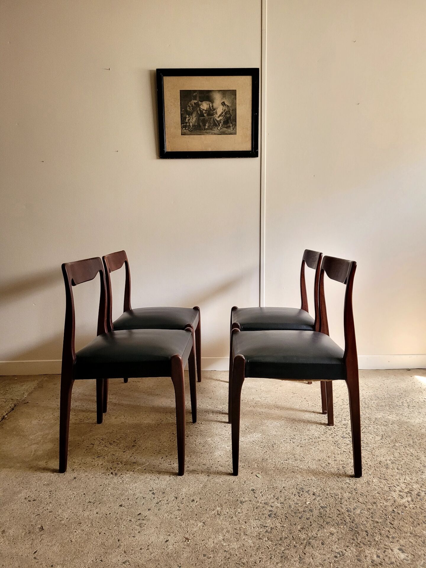 Lot de 4 chaises vintage style Niels Otto Moller