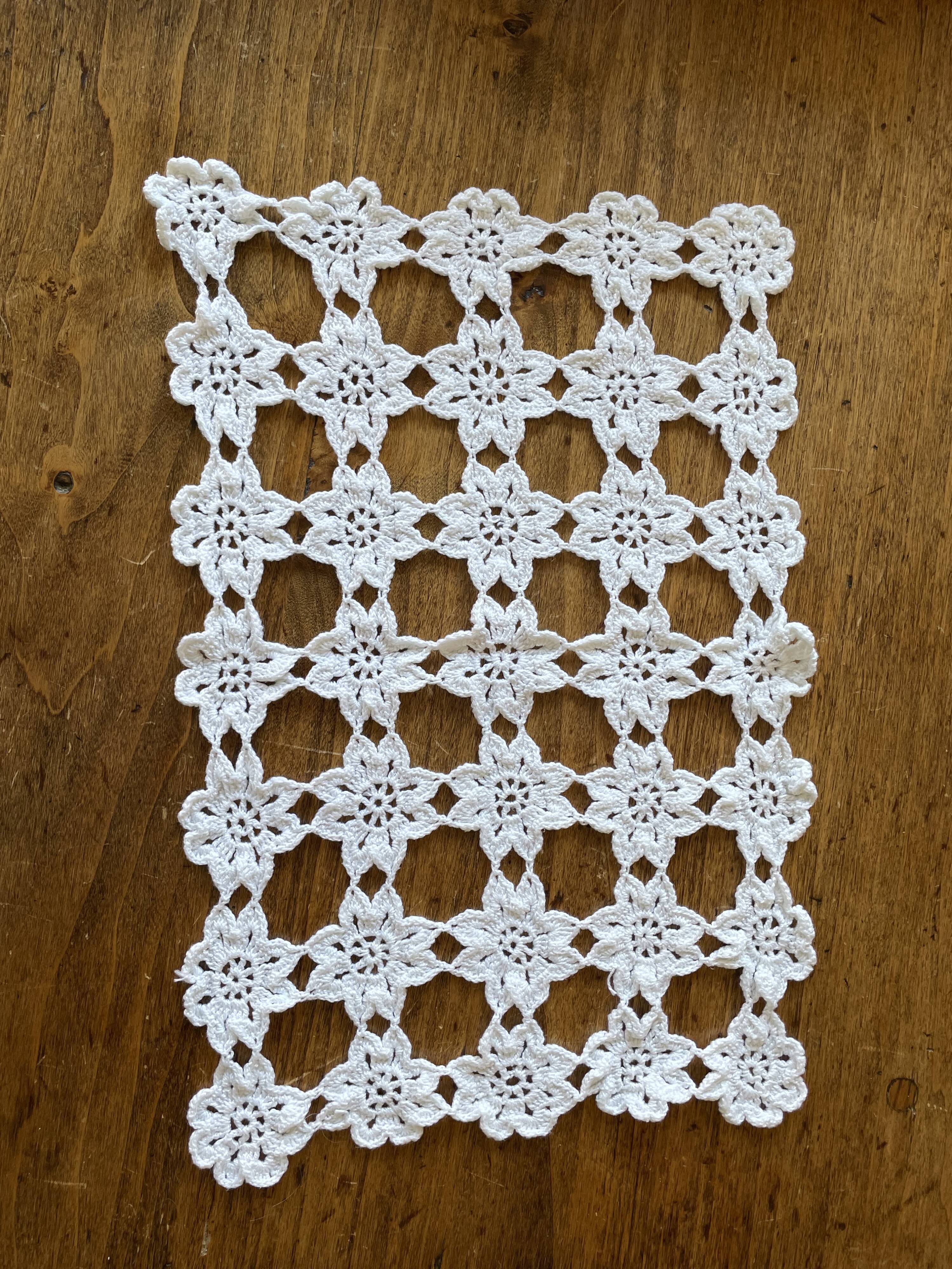 1 crochet doily, rectangular, old vintage