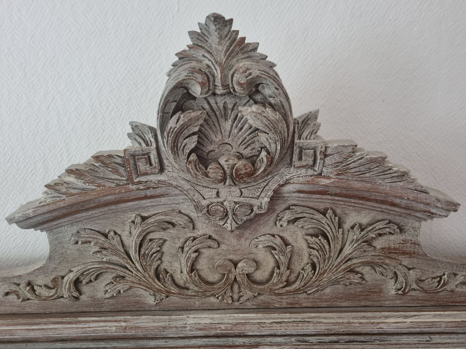 Headboard in ceruse wood