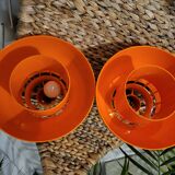 2 suspensions oranges Solar minosl par K. Kewo