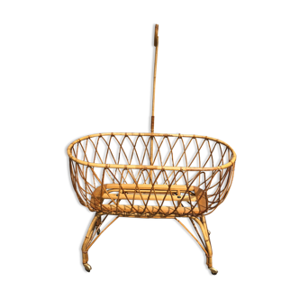 Rattan cuffin and bed sky