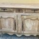 Buffet ancien en orme - Deux portes trois tiroirs - aspect brut