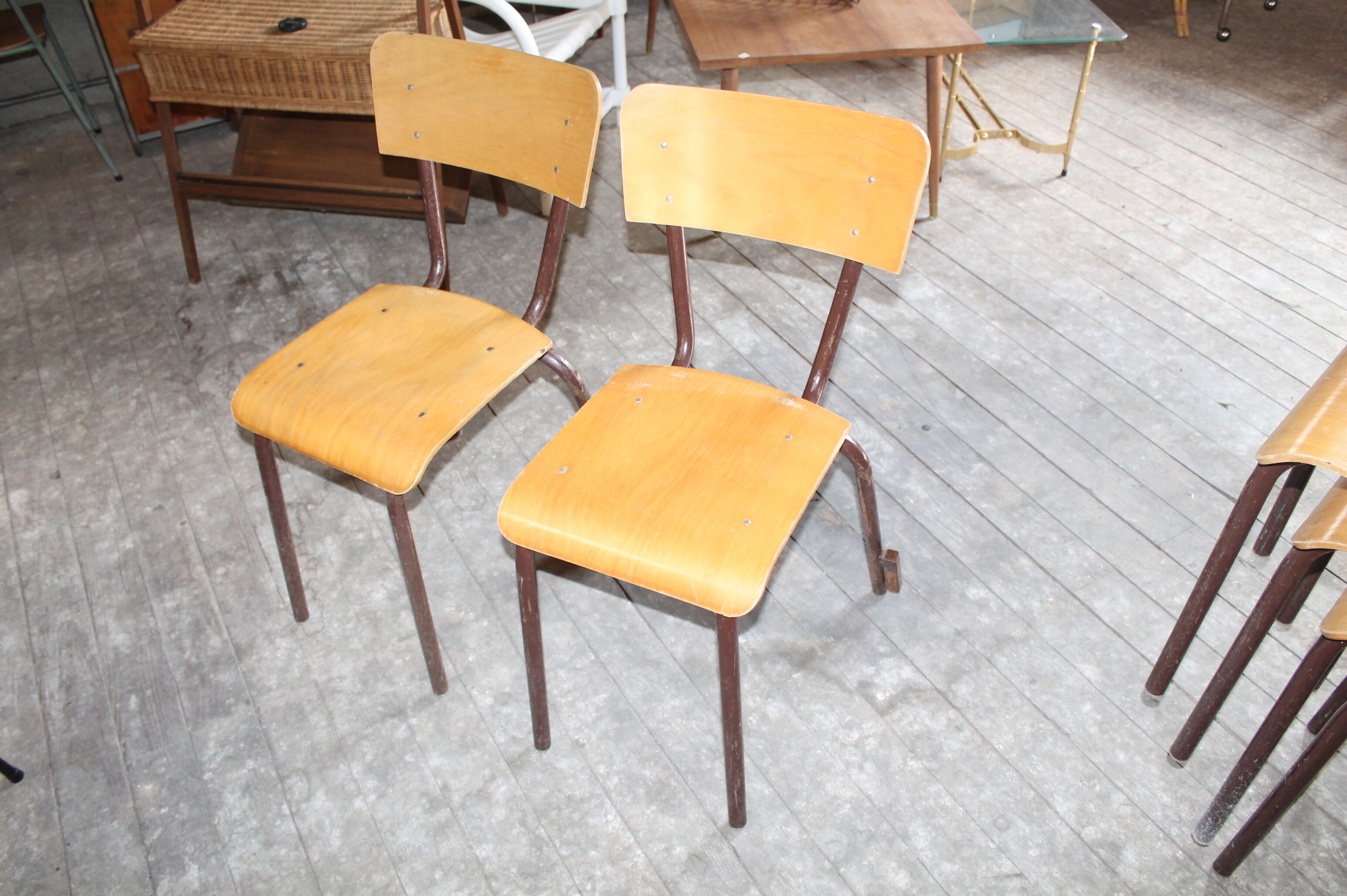 Lot of 34 Mullca chairs 511