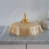 Suspension opaline