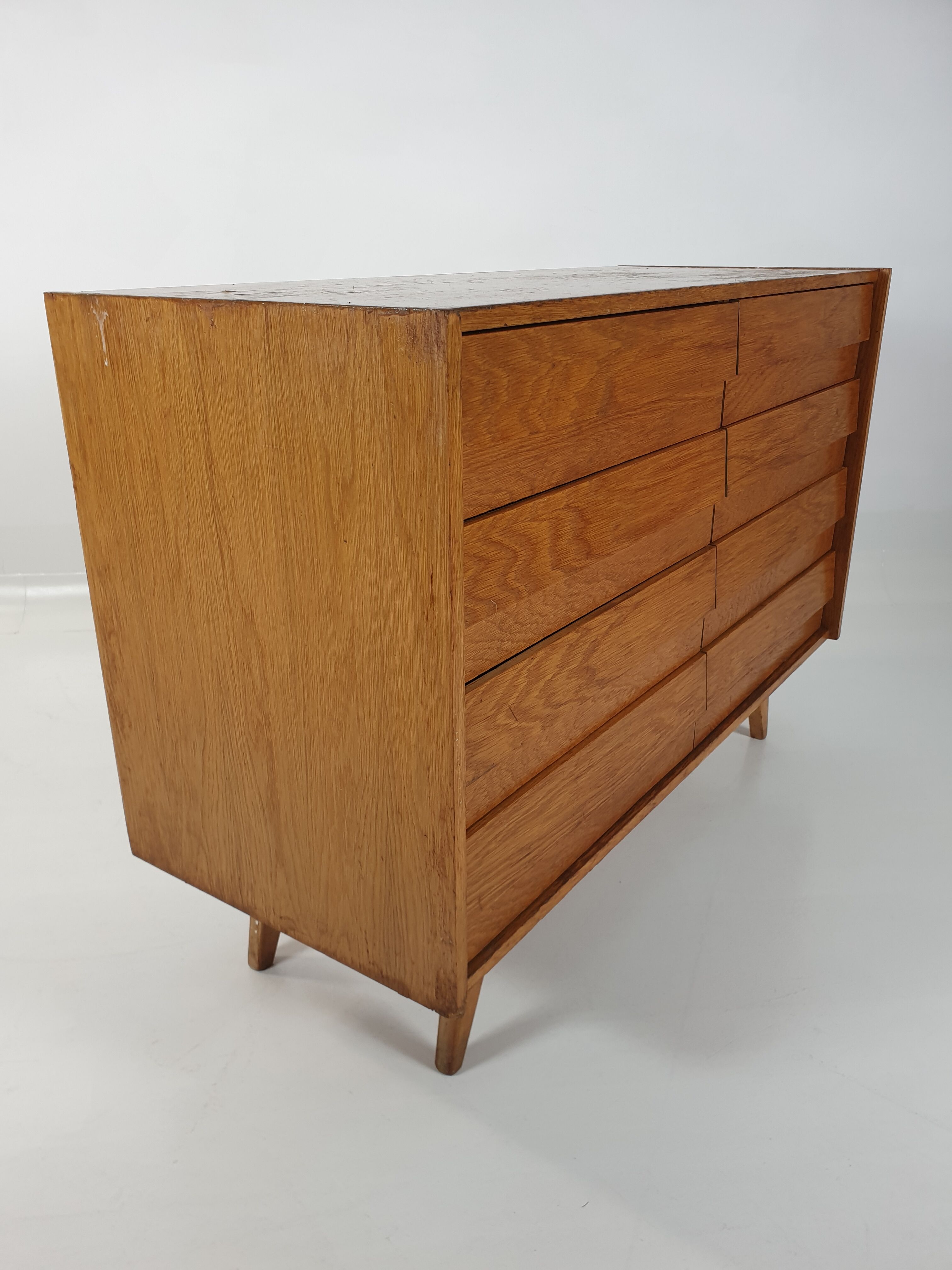 Commode de Jiří Jiroutek pour Interier Praha, années 1960