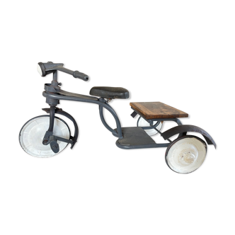 Vintage two-seater tricycle