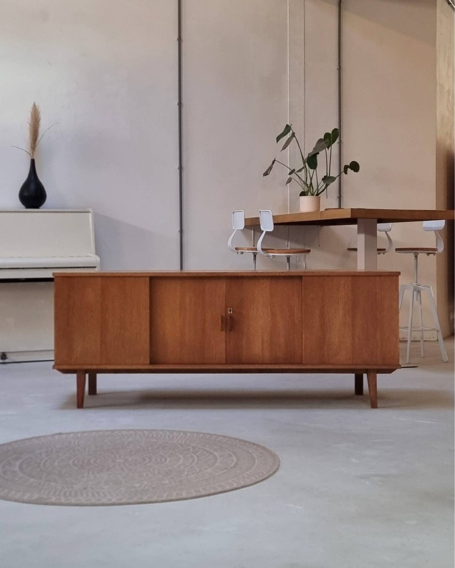 Buffet du milieu du siècle