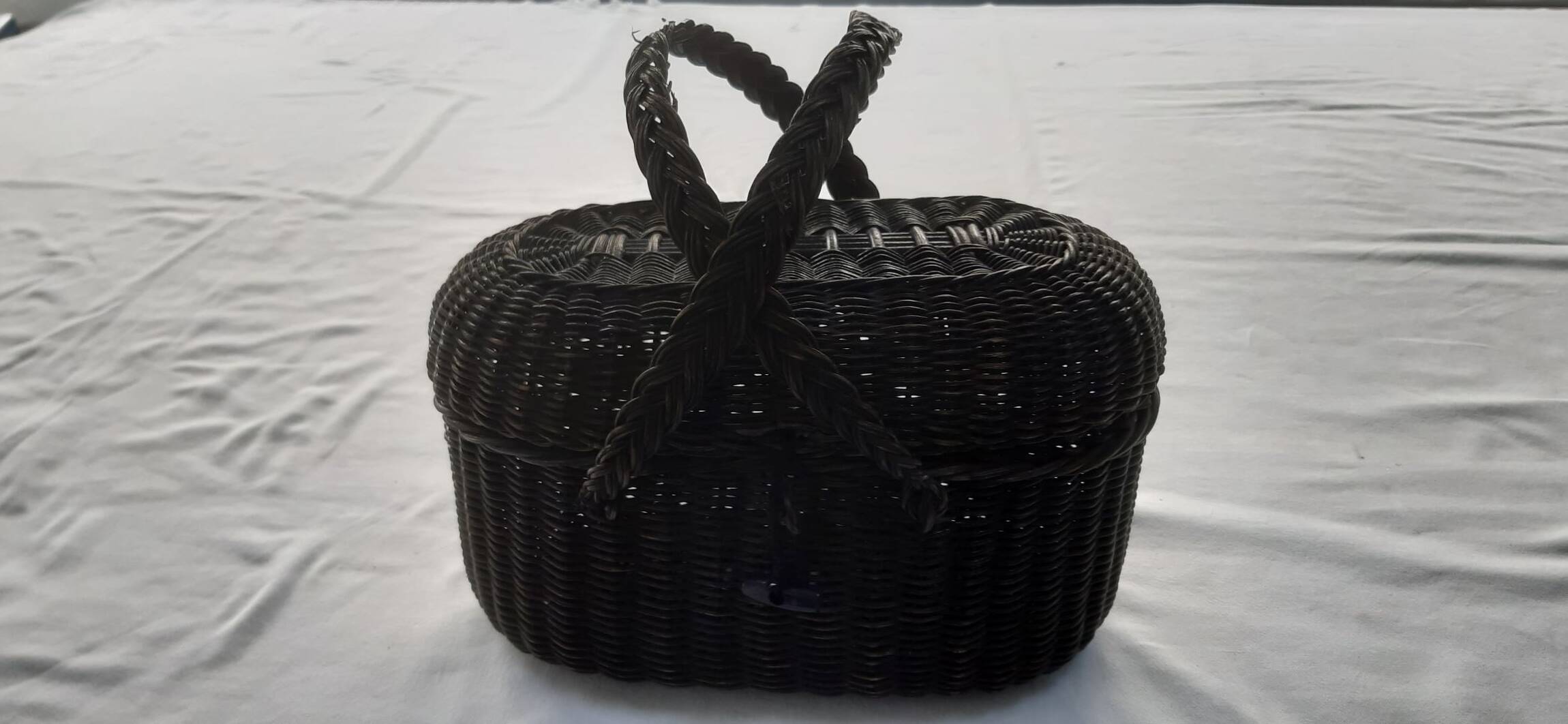 Small old Bussan style wicker basket