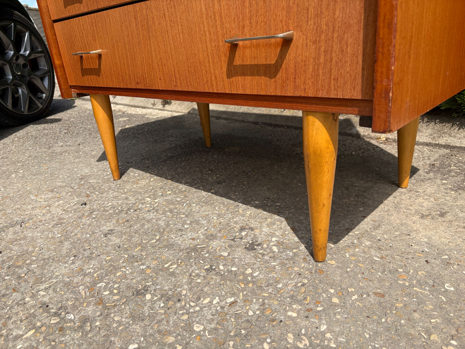 Vintage chest of drawers