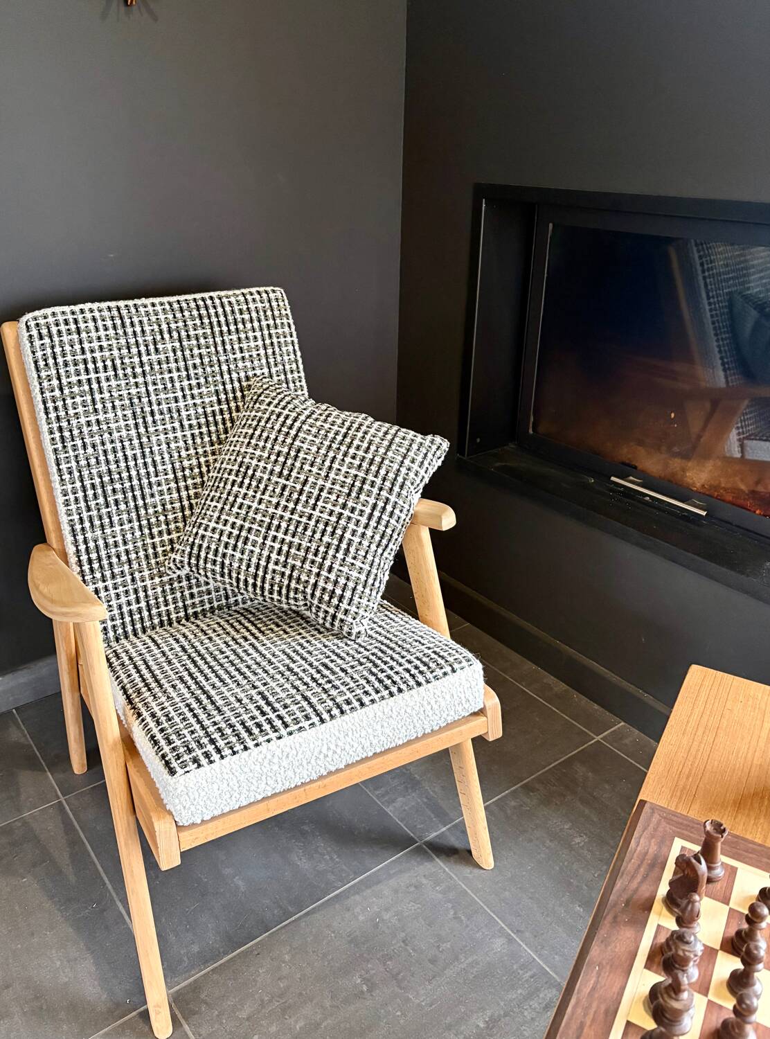 Restored vintage Scandinavian armchair – Casal Collection Tailleur fabric
