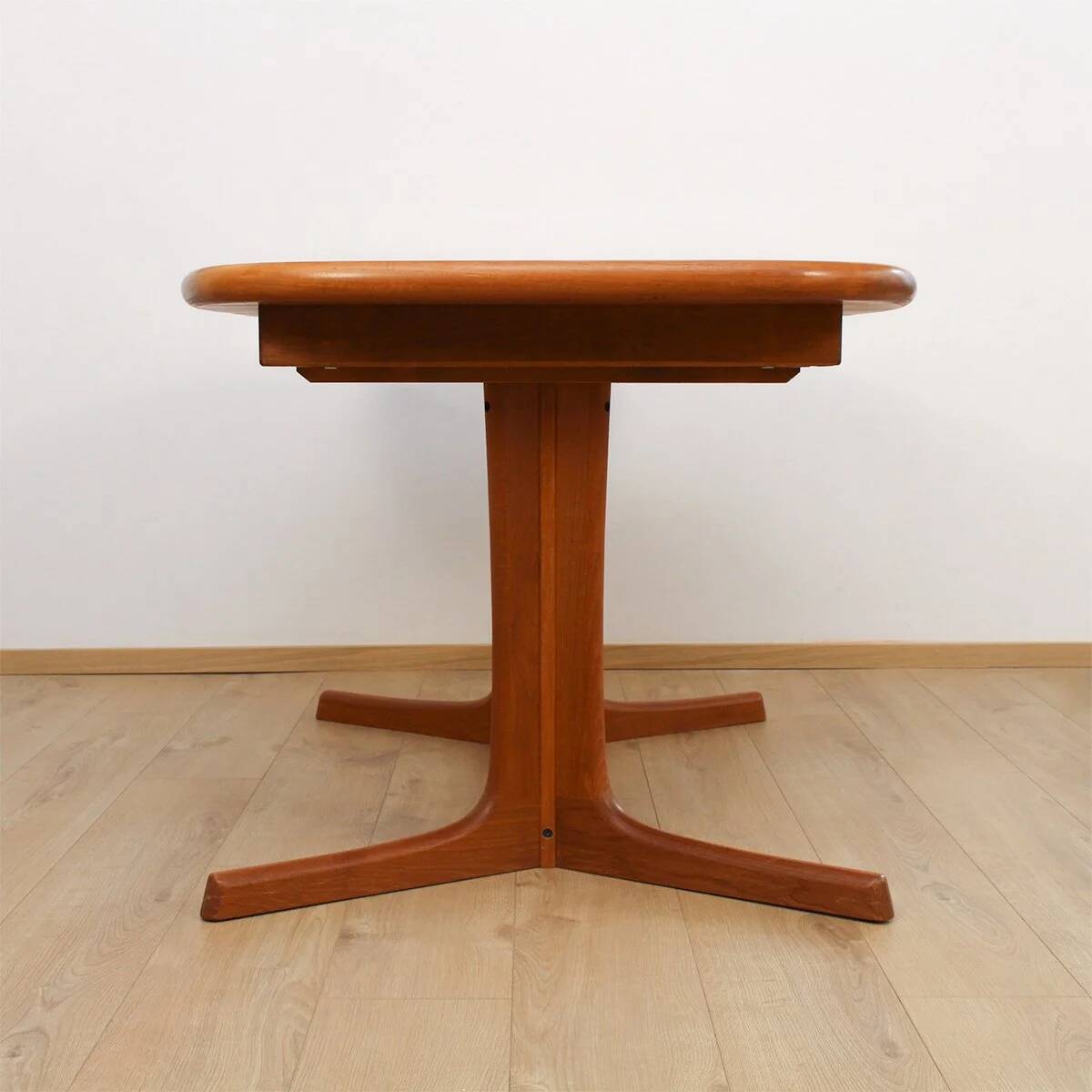 Teak dining table by Dyrlund