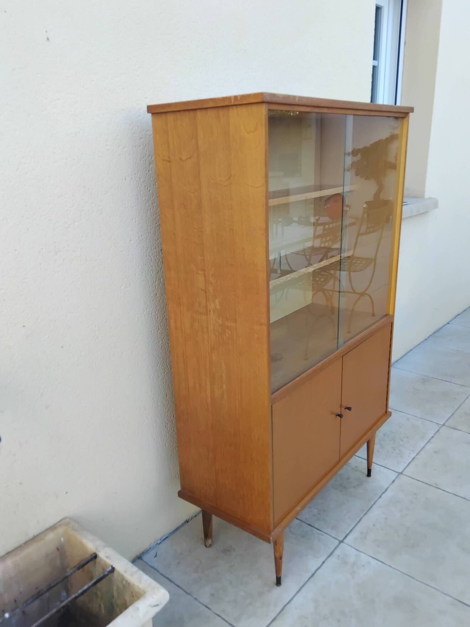 Vintage display cabinet bookshelf