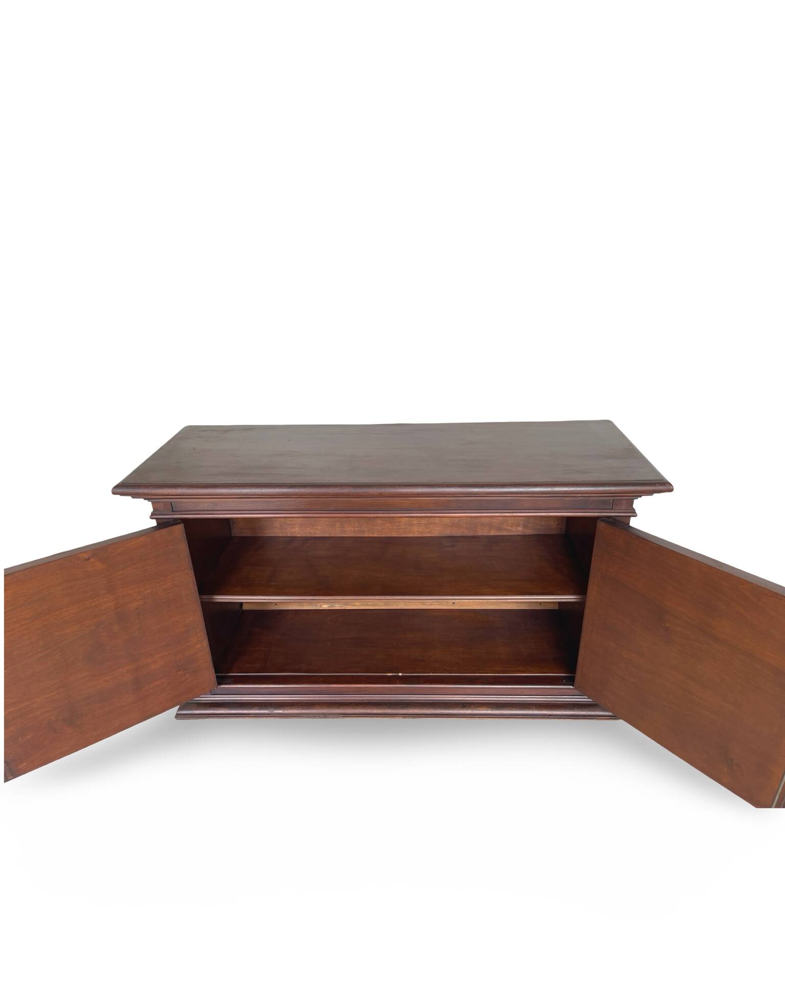 The high-quality Italian Renaissance Revival credenza, 1920s/1930s