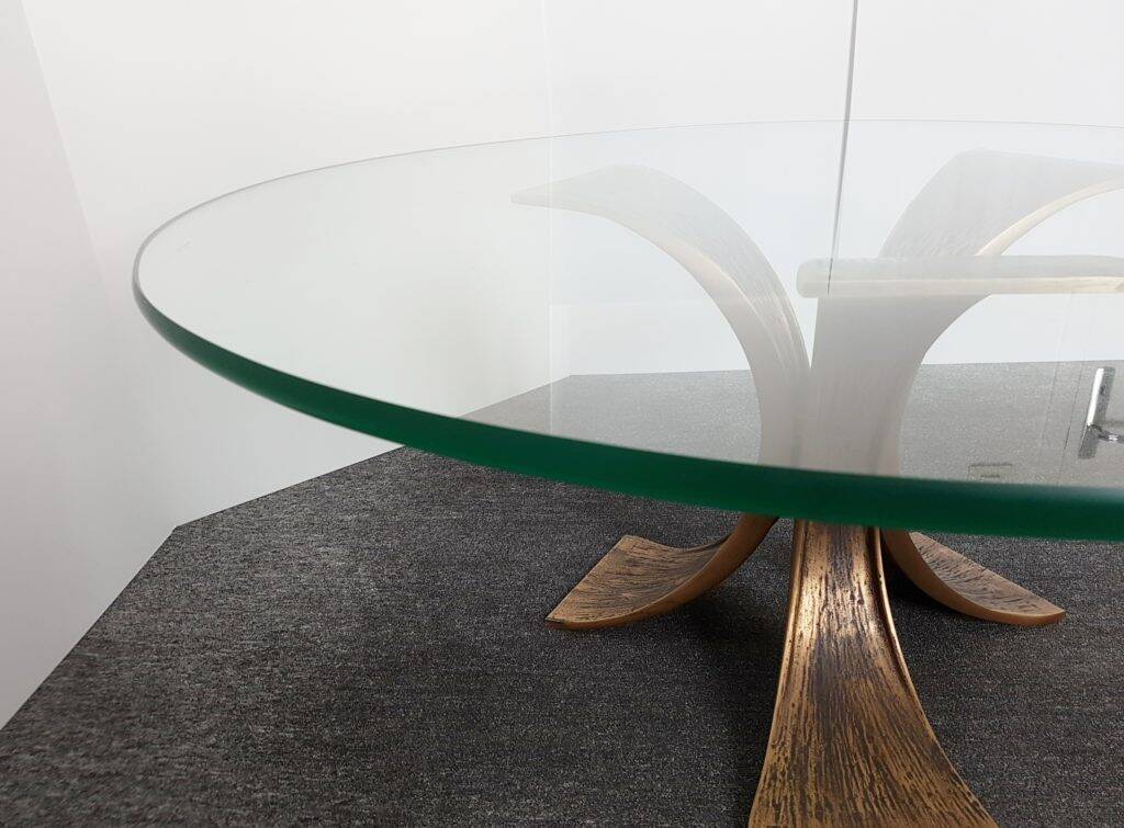 Vintage brutalist coffee table in bronze from the 1960s.