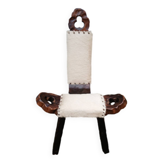 Chaise/ tabouret tripode bois et peau de chèvre