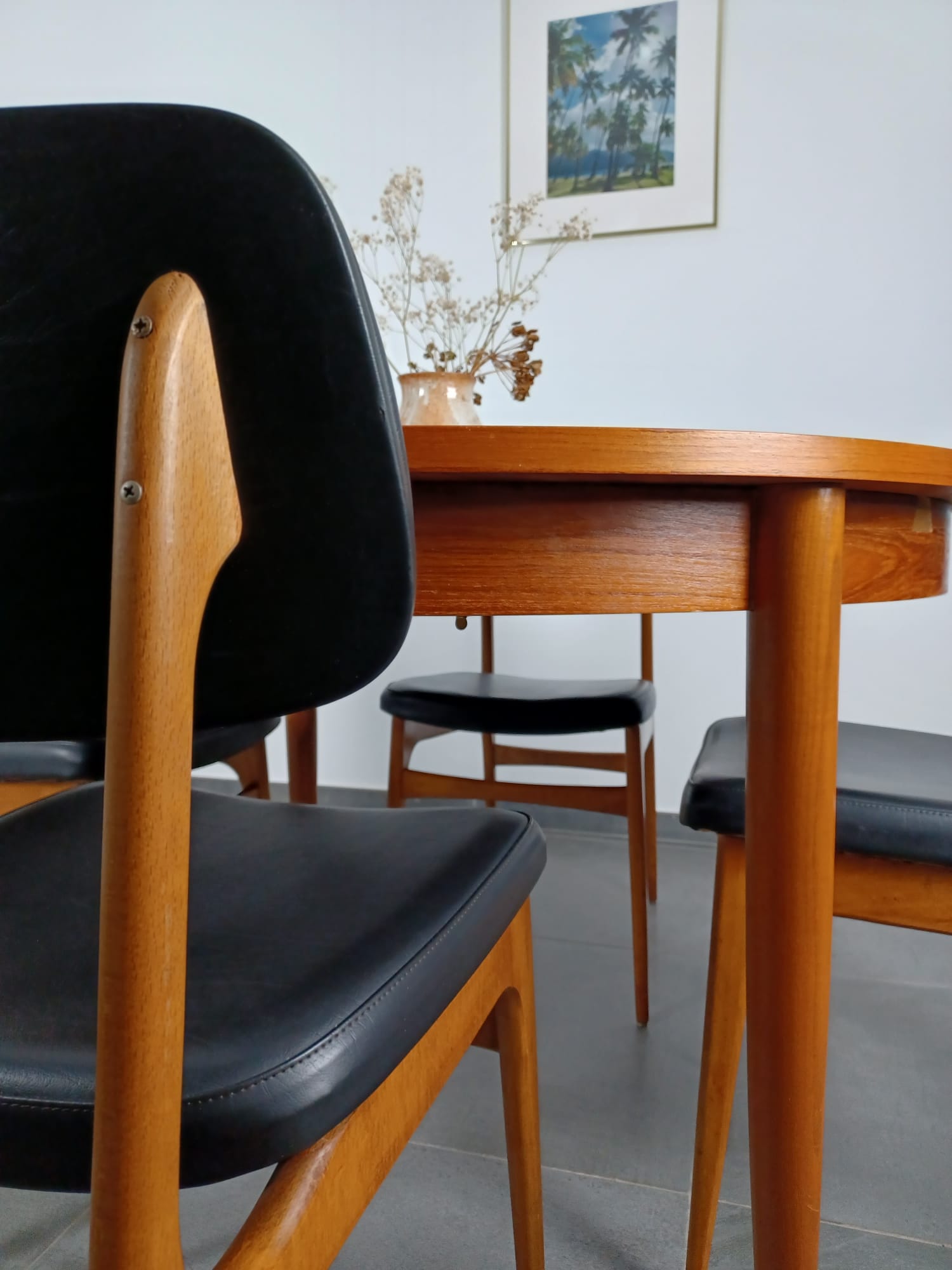 Series of 6 vintage chairs Stella imitation leather and wood