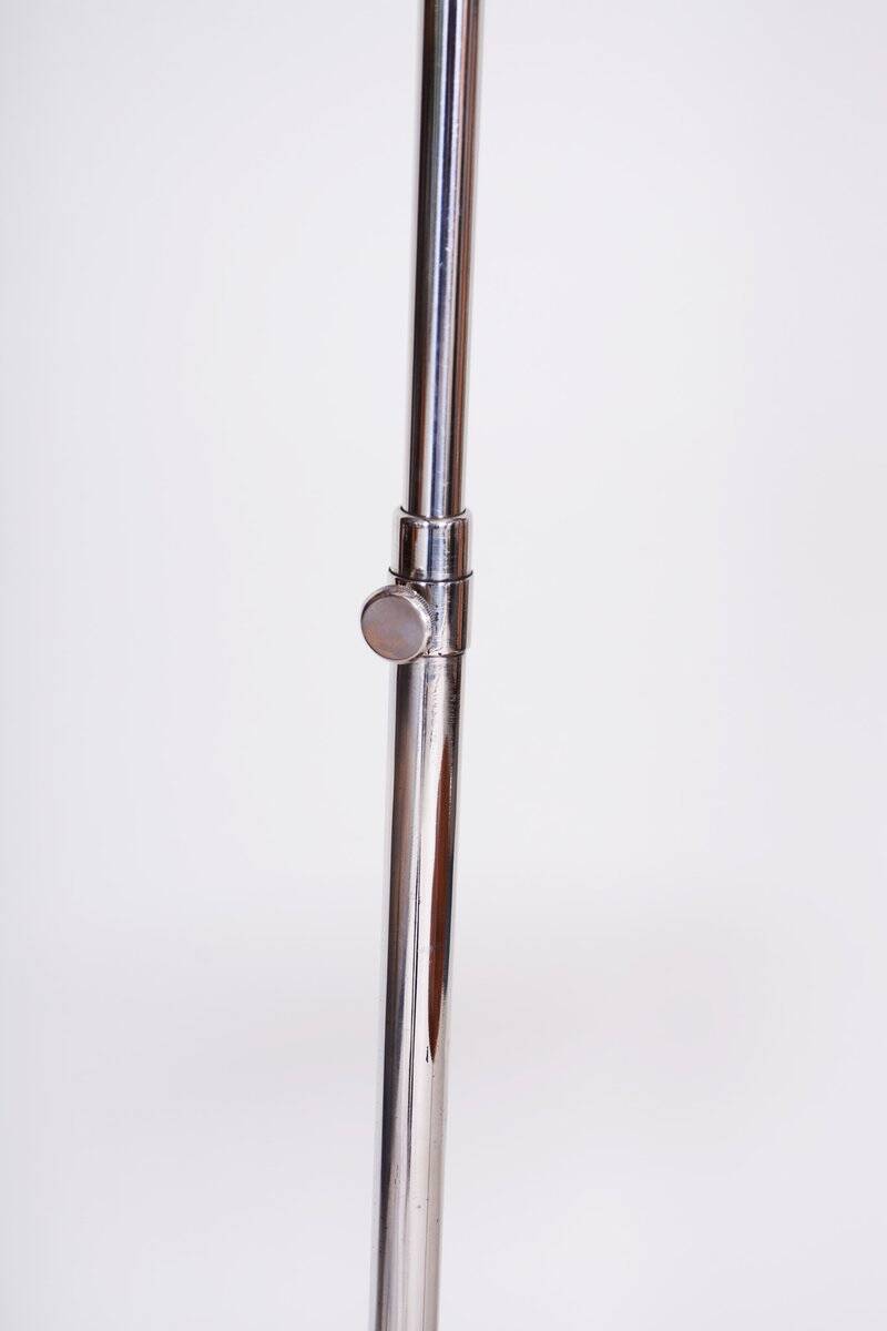 Bauhaus Adjustable Floor Lamp in Walnut and Chrome attributed to R. Slezák, Czech, 1930s