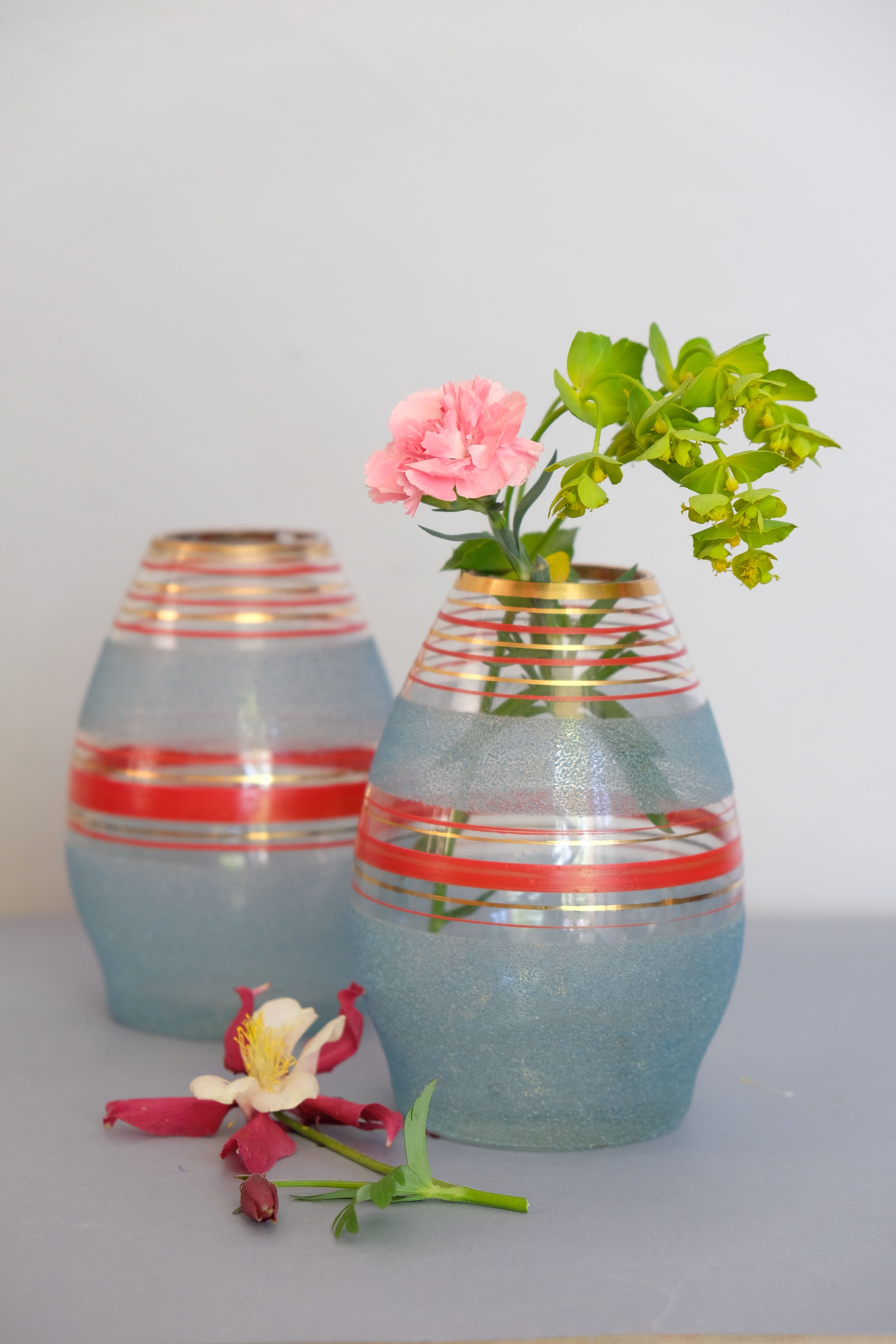 Vase year 50/60 blue granite glass, golden red stripes