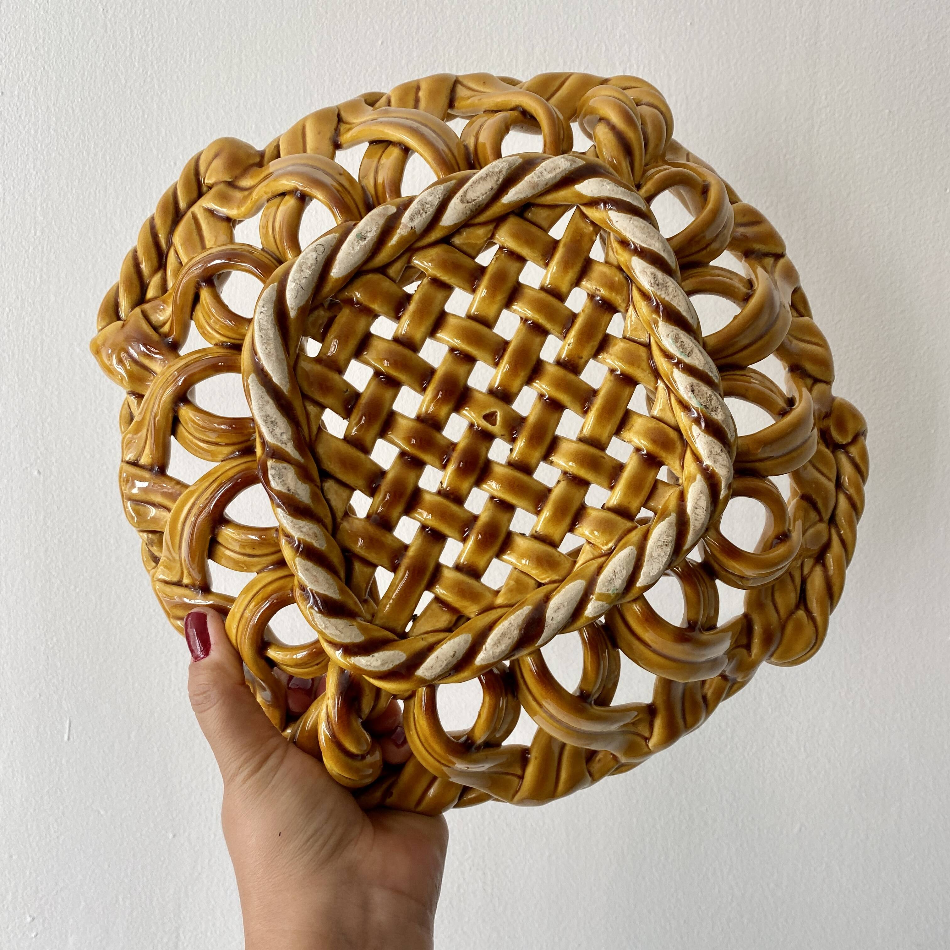 Corbeille vintage en céramique tréssée