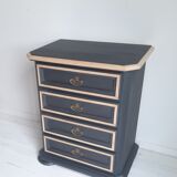 Extra chest of drawers