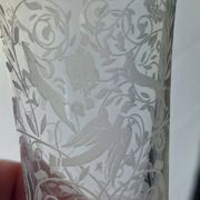 Ancien petit verre à alcool, décor Djeddah, en cristal de Baccarat, signé