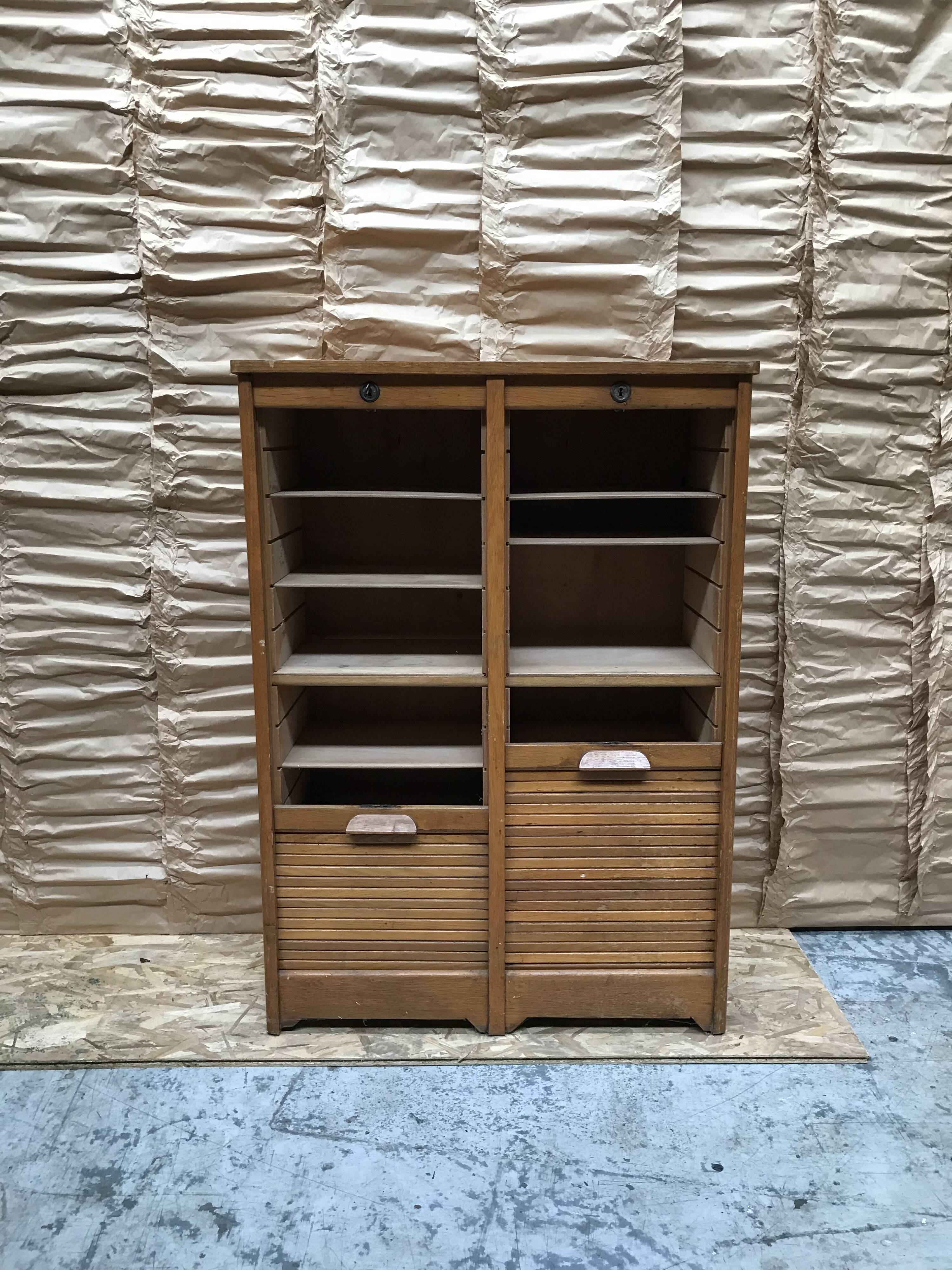 Curtain filing cabinet