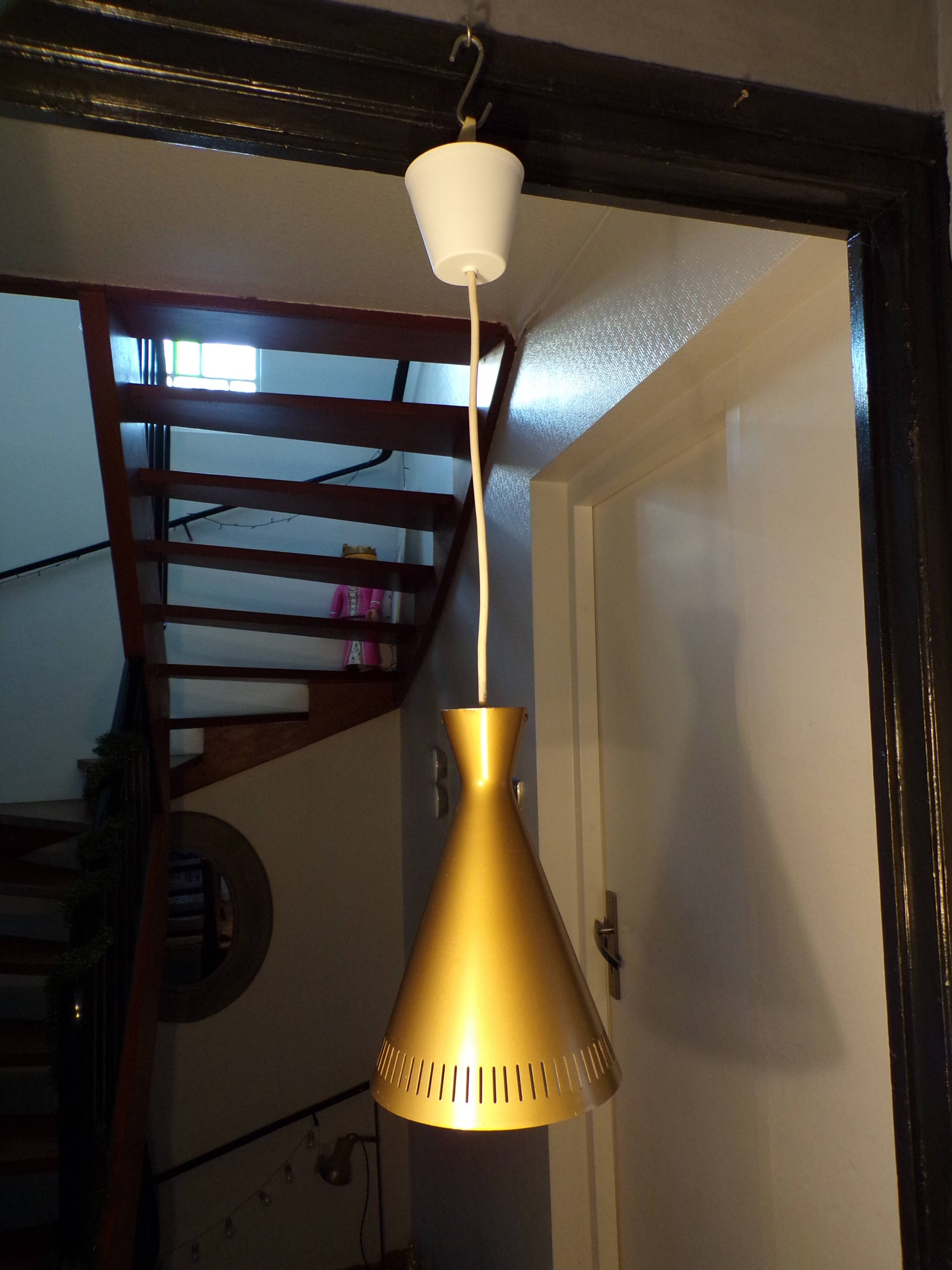 Diabolo suspension Italy 1960