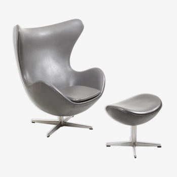 Arne Jacobsen Egg Chair with Tilt Function