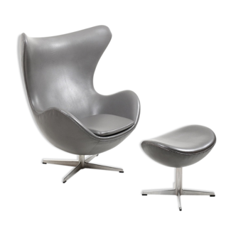 Arne Jacobsen Egg Chair with Tilt Function