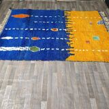 Traditional Berber Moroccan rug 250cm x 150cm