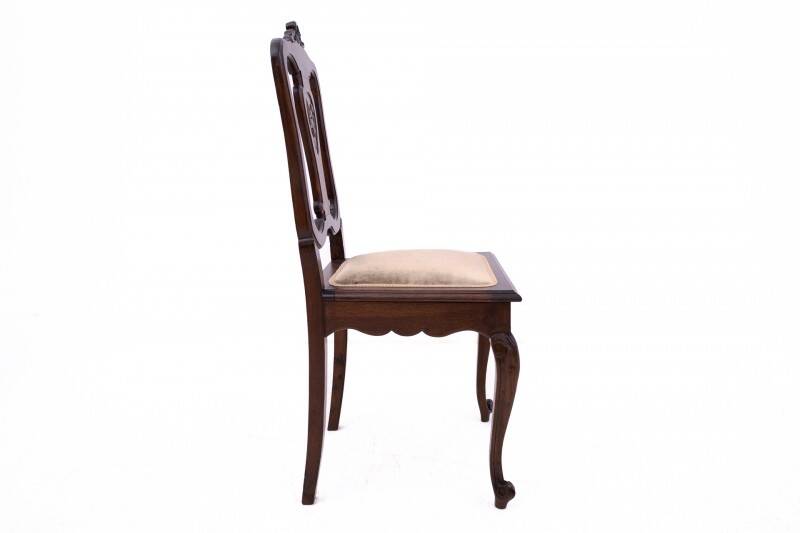 Set of six antique chairs from around 1900, France. After renovation.