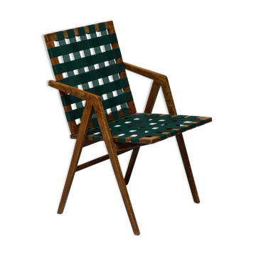 Fauteuil italien du milieu du siècle en noyer avec sangles, dans le style de Franco Albini