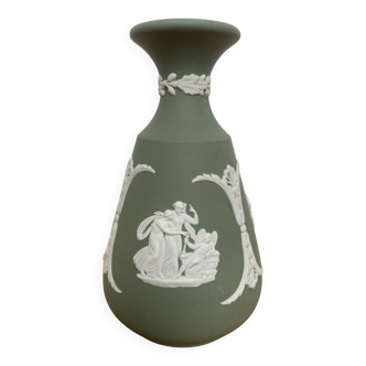 “jasperware” porcelain biscuit vase signed Wedgwood