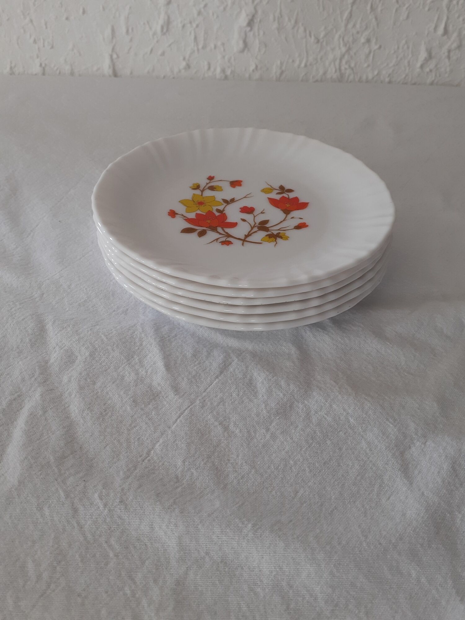 6 Dessert plates arcopal France vintage orange & yellow flowers