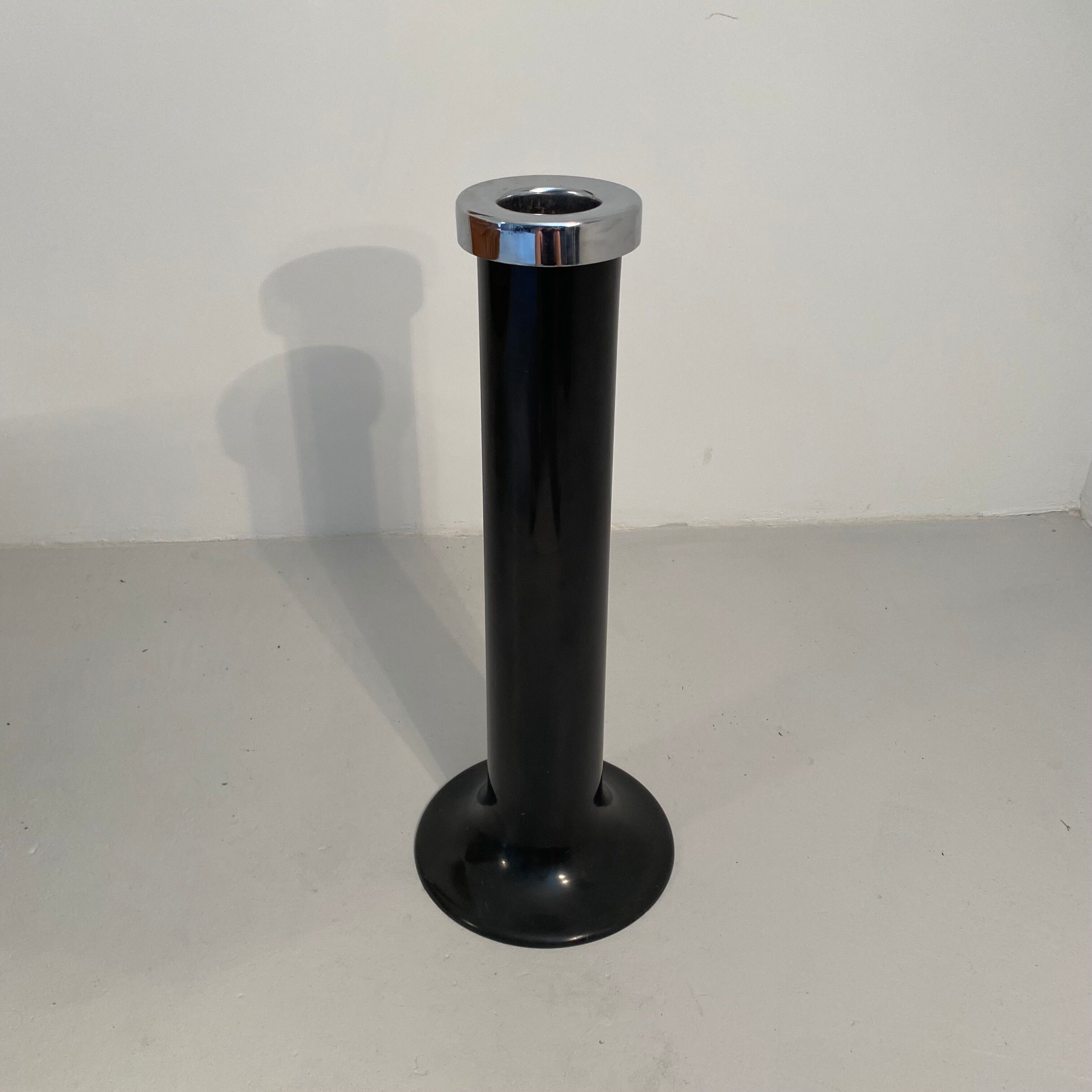 Joe Colombo's standing ashtray for Stilnovo. Italy 1968