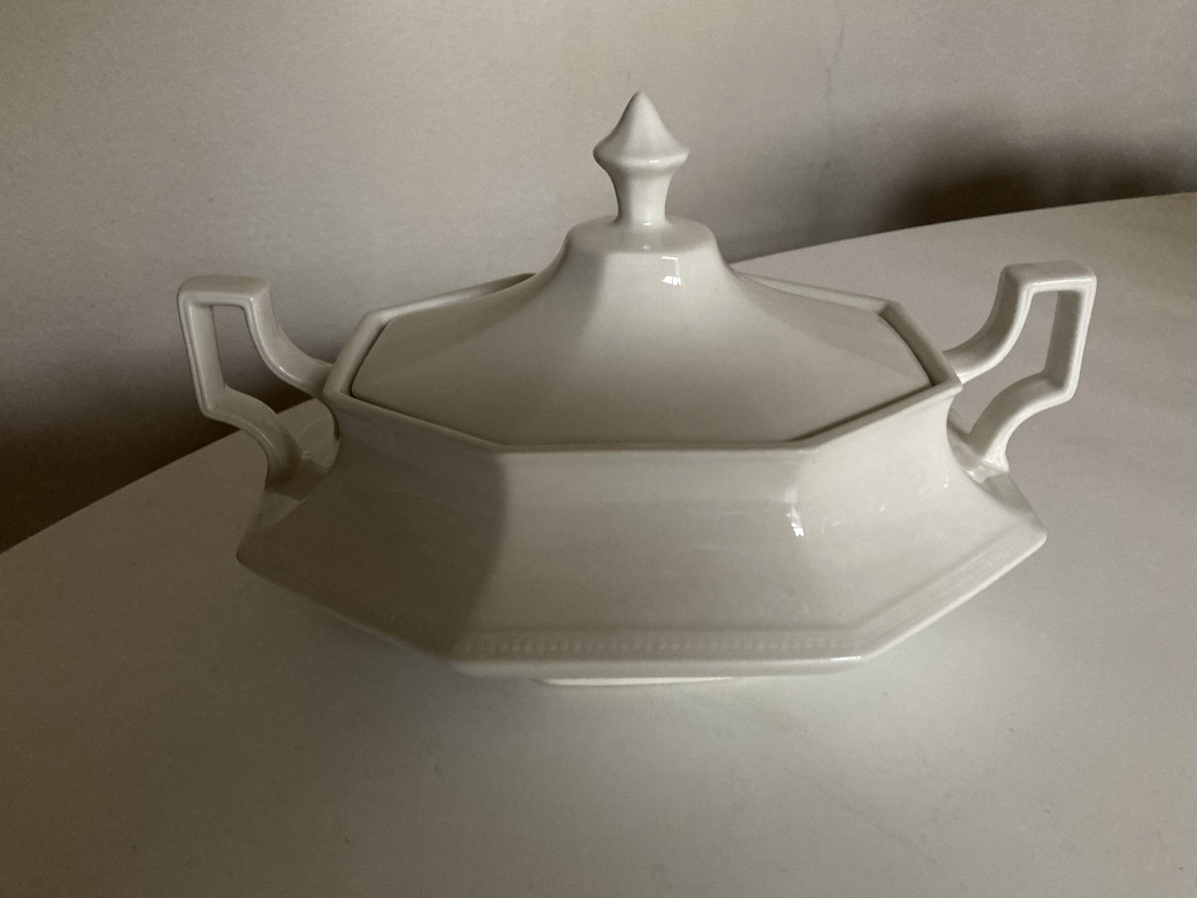 Neo Classic Greek Revival Octagonal Beaded English Earthenware Centerpiece