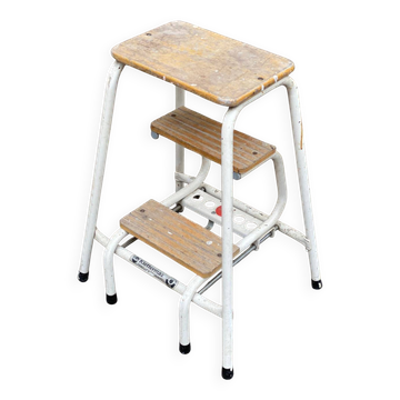 Folding step stool in solid wood and white steel