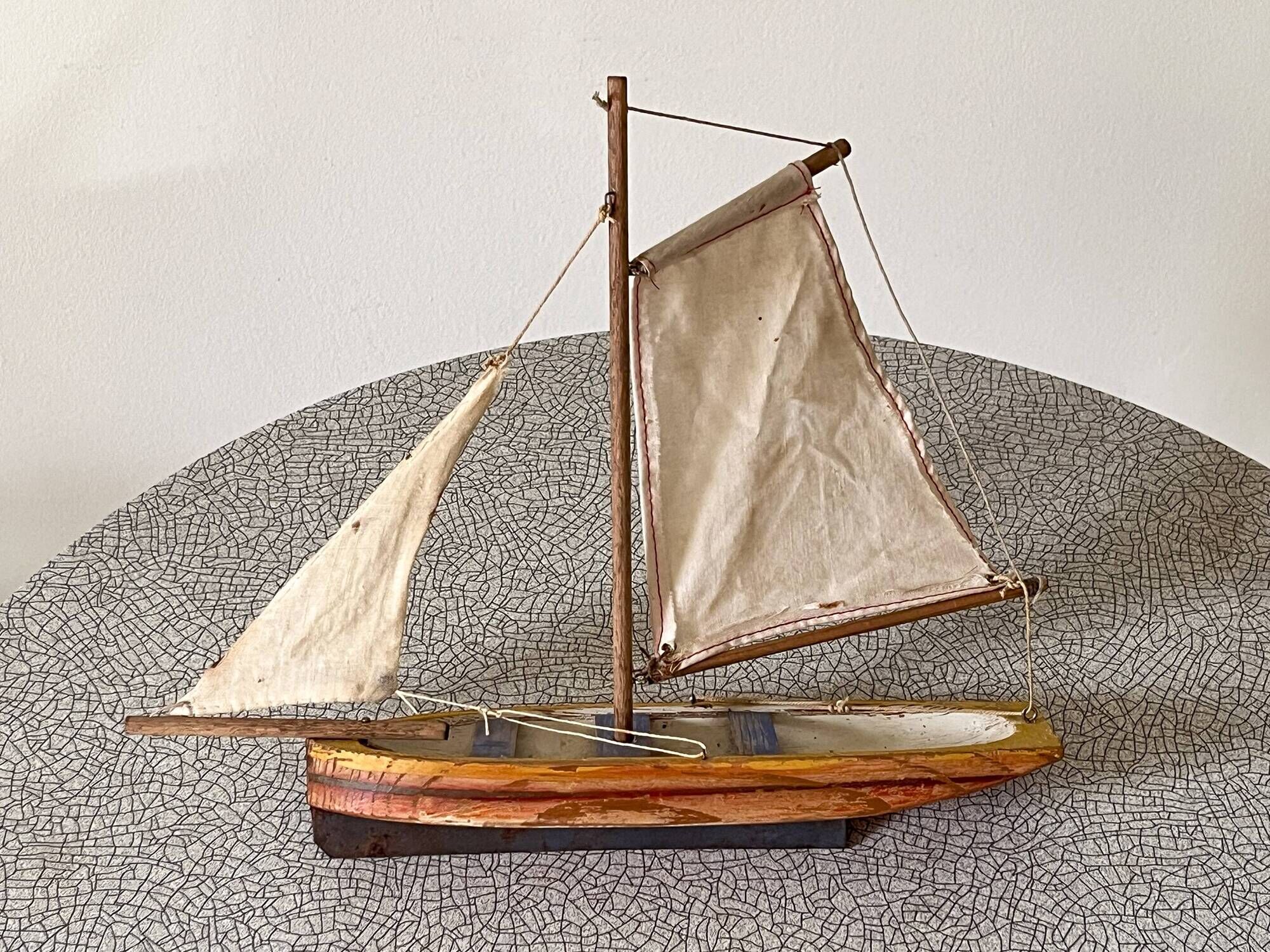 Basin sailing boat from the German brand Greiner, vintage toy.