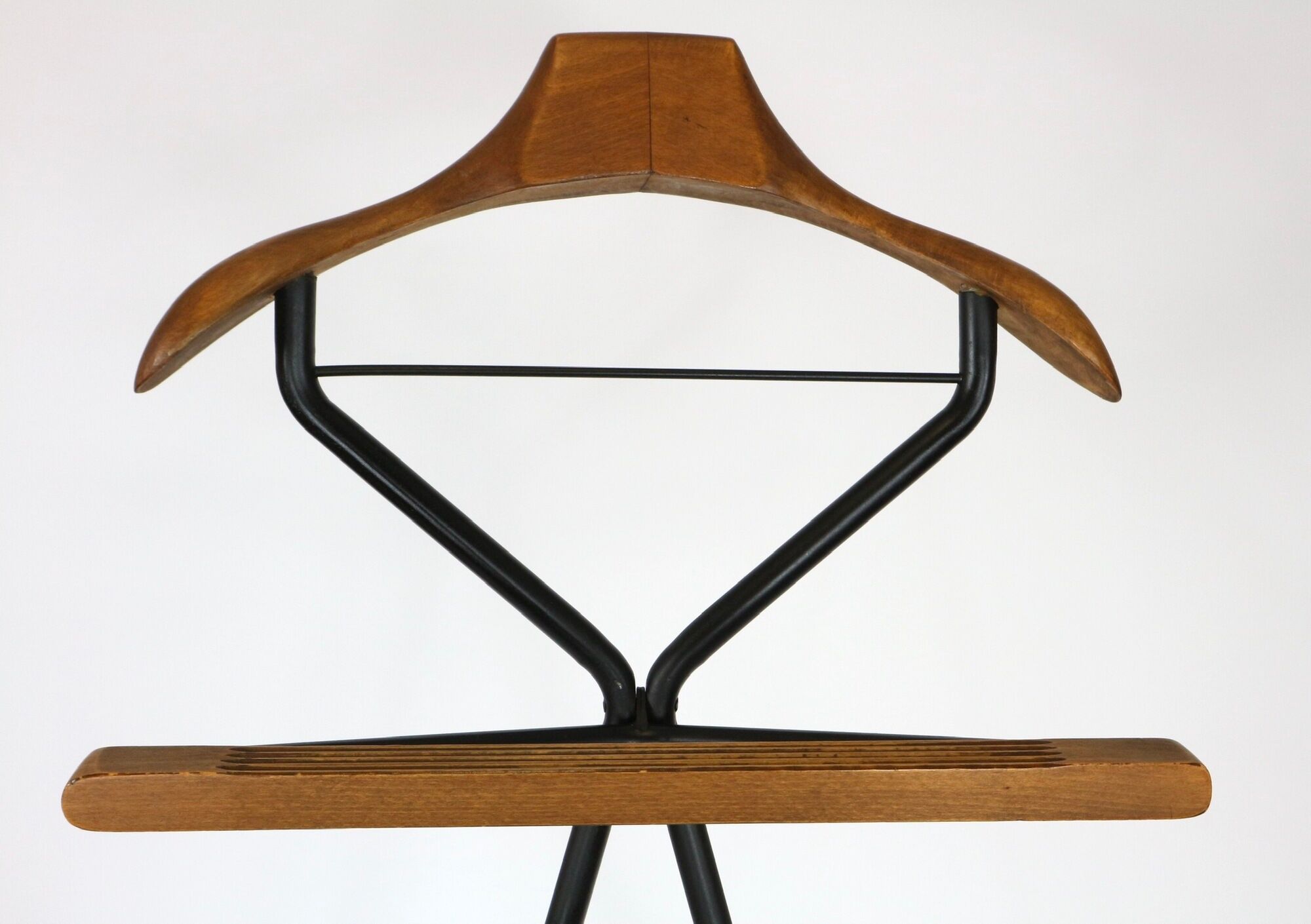 Valet serviteur muding années 60 vintage bois et métal peint en noir