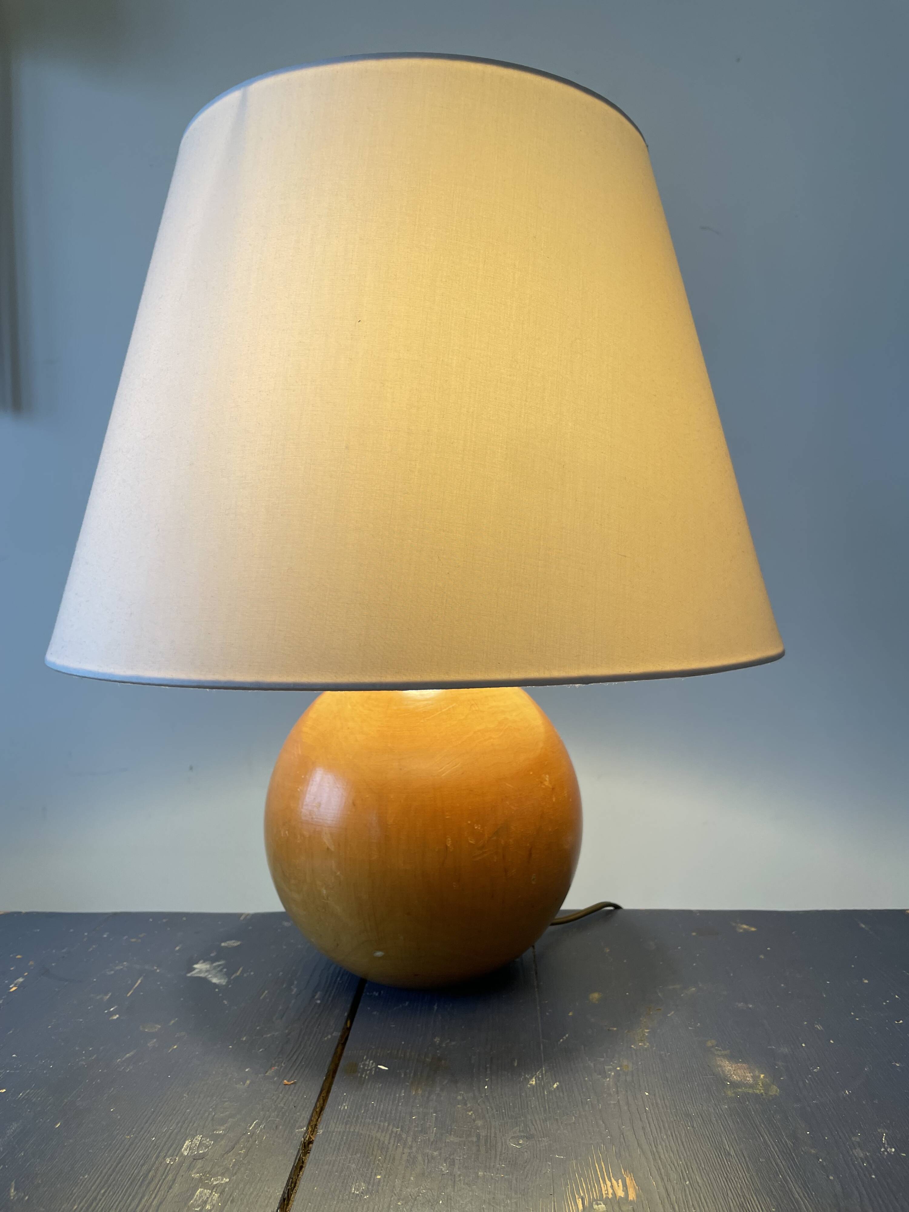 Grande lampe boule bois vintage