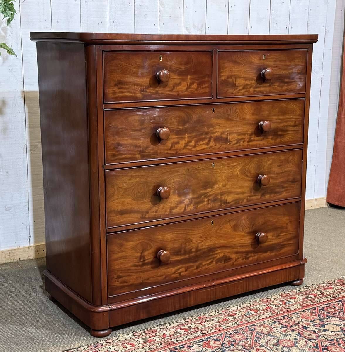 Commode anglaise Victorienne XIXème en acajou