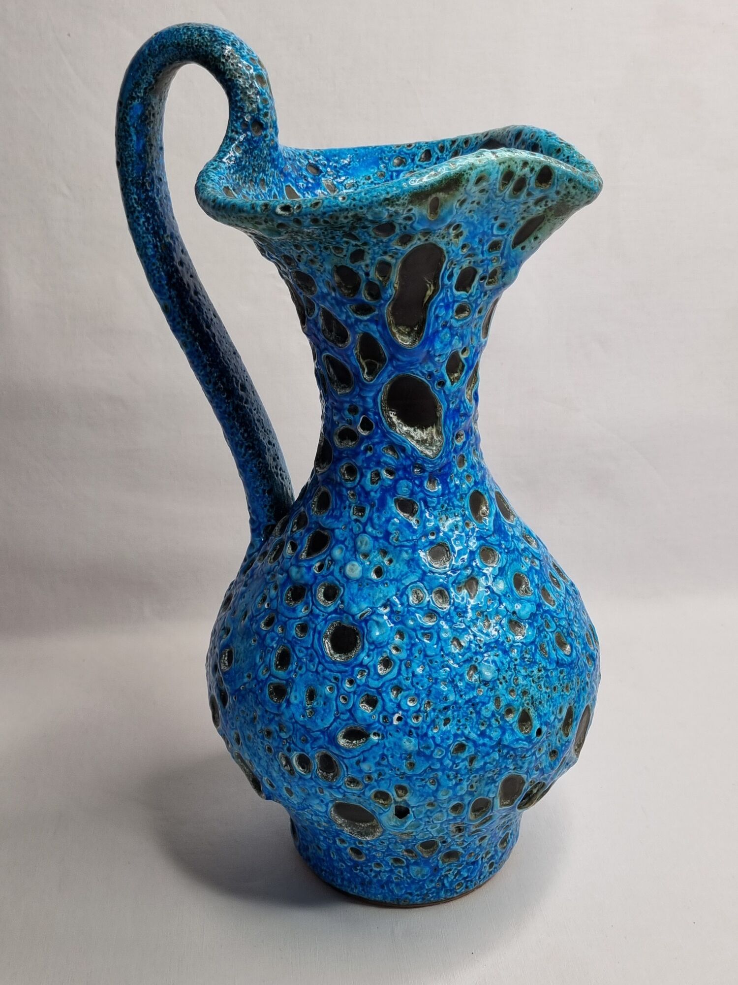 Mud amphora fat lava sea foam, Vallauris, vintage, 35 cm