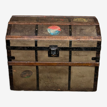 1900s chest in wood and metal