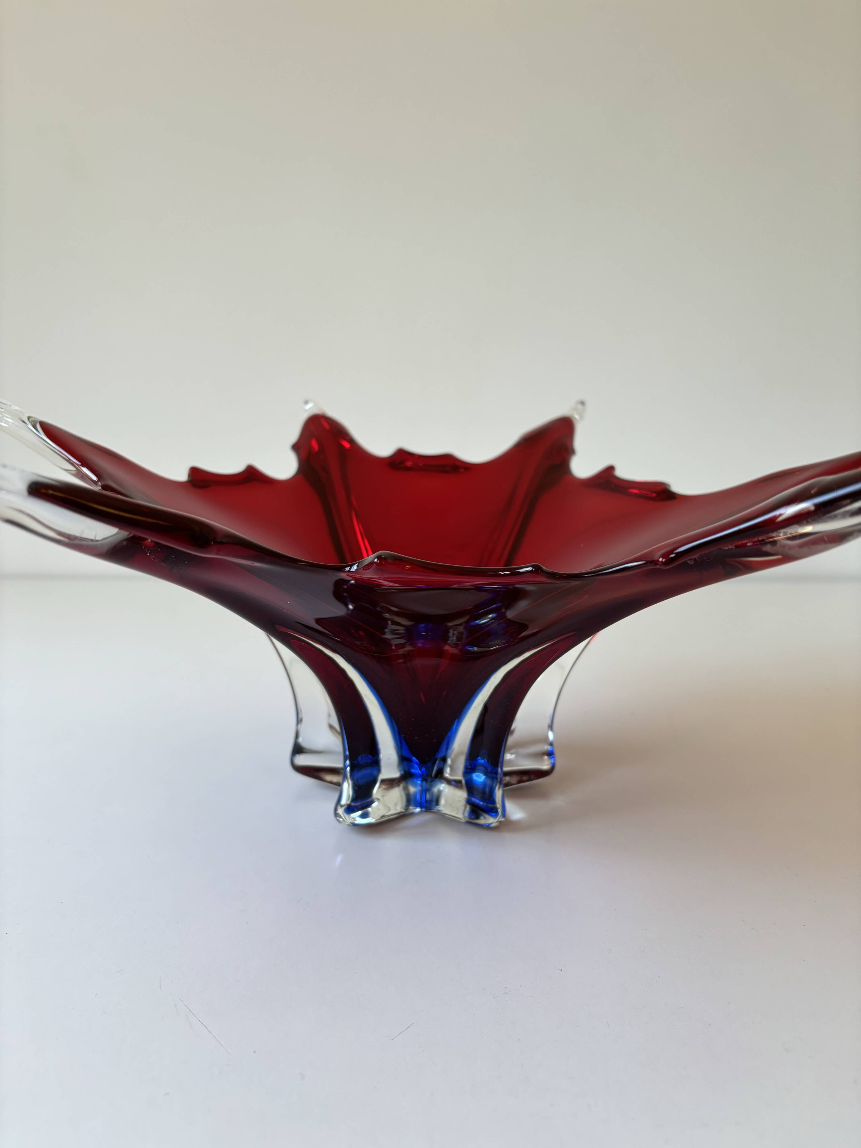 Important Murano blown glass centrepiece – Ruby red and blue