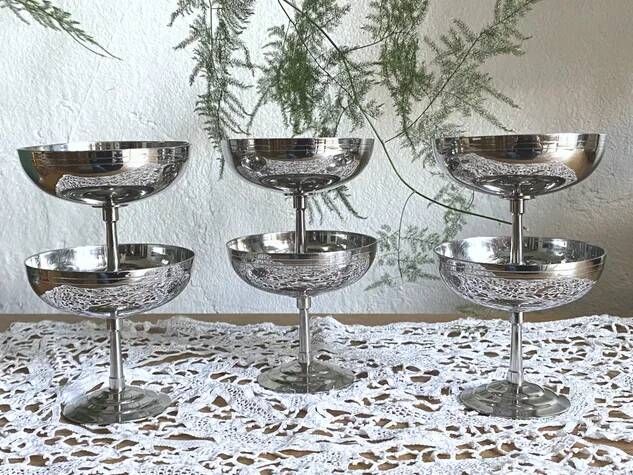6 vintage stainless steel ice cream or dessert bowls by Letang Rémy, 1970, in good condition.
