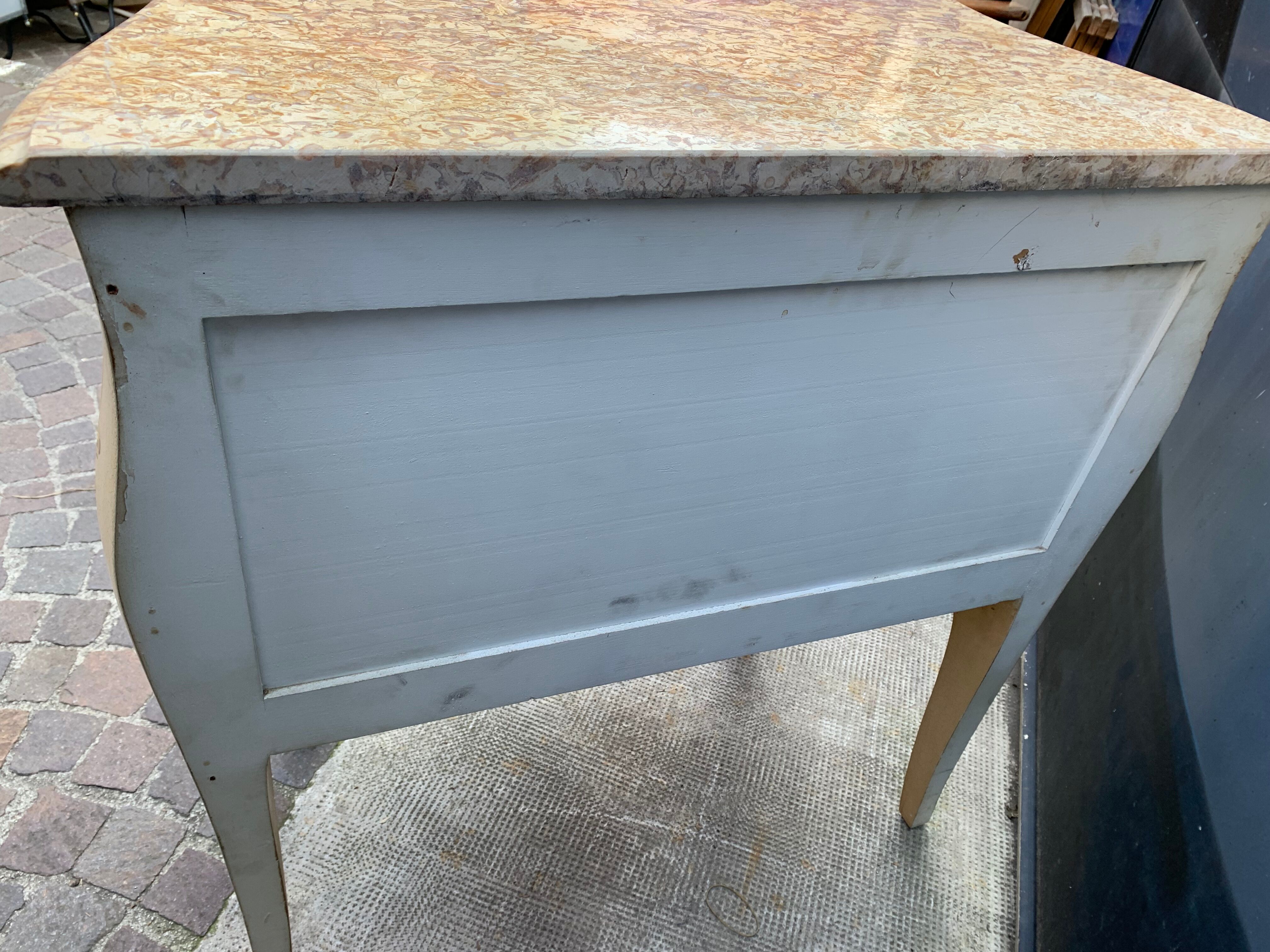 Chest of drawers Louis XV style painted woodwork